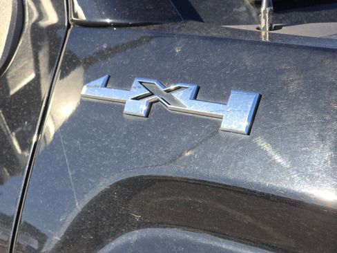 Used 2018 GMC Sierra 2500 4x4 Crew Cab w/ Sierra Convenience Package image 3