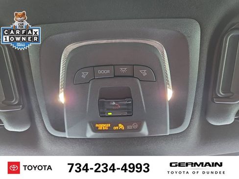 Used 2025 Toyota Corolla XSE image 18