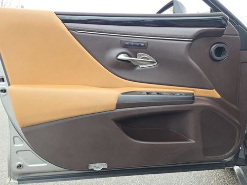 Certified 2021 Lexus ES 350 w/ Premium Package image 34