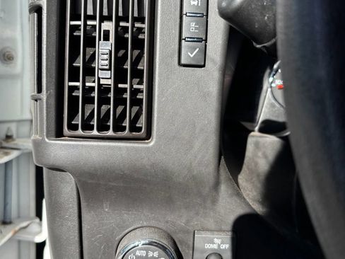 Used 2019 Chevrolet Express 3500 LT w/ LT Preferred Equipment Group RWD image 11