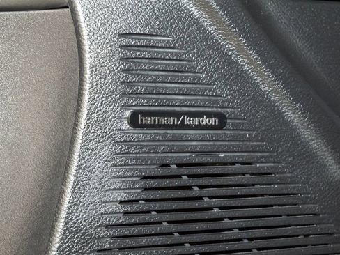 Used 2018 Dodge Challenger SRT Hellcat RWD image 15