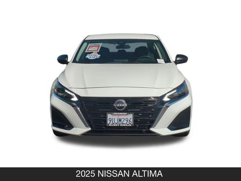 Used 2025 Nissan Altima 2.5 S FWD image 4