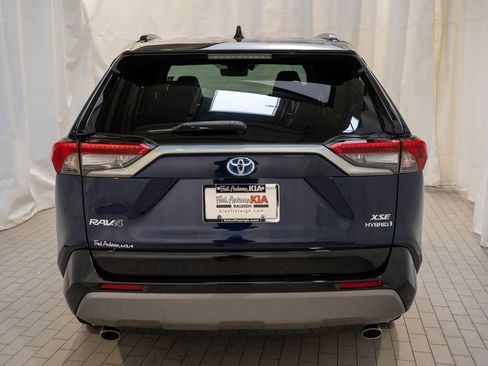 Used 2020 Toyota RAV4 XSE w/ XSE Grade Weather Package image 4