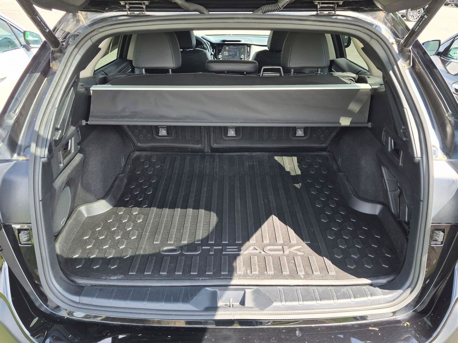 Used 2023 Subaru Outback Touring XT AWD/4WD image 27