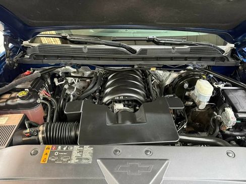 Used 2018 Chevrolet Silverado 1500 LT w/ LT Plus Package AWD/4WD image 32
