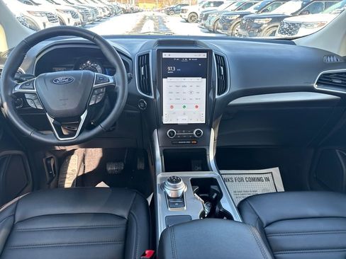 Used 2024 Ford Edge SEL w/ Convenience Package image 19