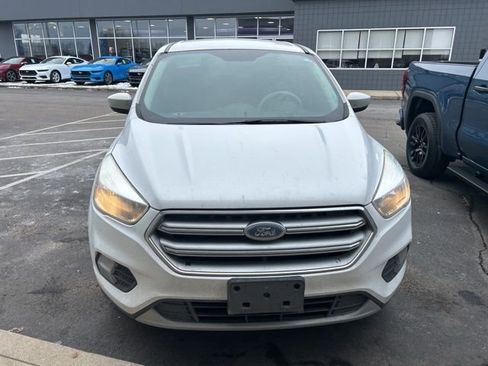 Used 2017 Ford Escape SE image 11