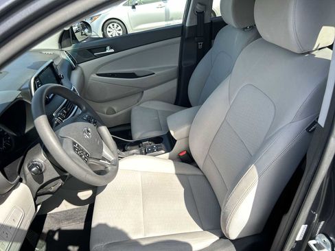 Used 2019 Hyundai Tucson Value FWD image 13