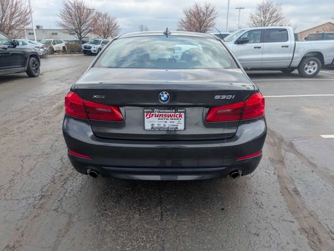 Used 2019 BMW 530i xDrive w/ Premium Package image 6