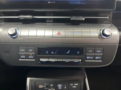 Used 2024 Hyundai Kona Limited AWD/4WD image 51