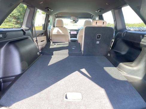 Used 2024 Jeep Grand Cherokee Limited w/ Trailer Tow Package image 27