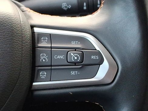 Certified 2022 Jeep Compass Limited image 18