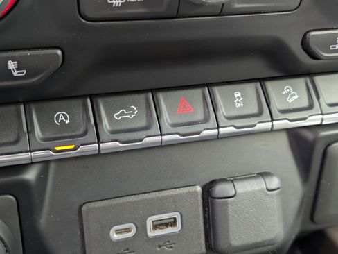 Used 2022 Chevrolet Silverado 1500 RST w/ Z71 Off-Road Package image 22