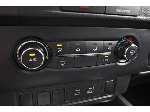 Used 2022 Nissan Frontier SV image 22