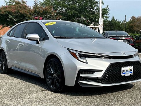 Used 2025 Toyota Corolla SE FWD image 11