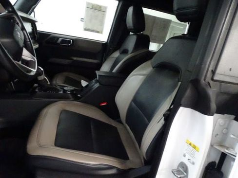 Used 2023 Ford Bronco Wildtrak AWD/4WD image 2