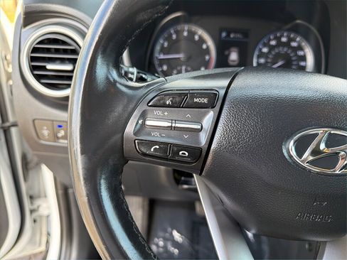 Used 2020 Hyundai Kona Limited AWD/4WD image 25