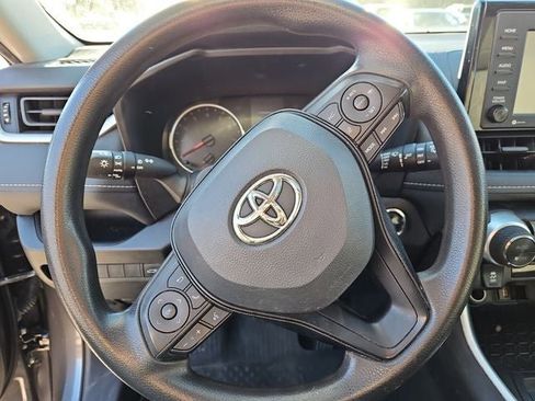 Used 2021 Toyota RAV4 XLE image 26