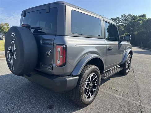 Used 2022 Ford Bronco Outer Banks image 9