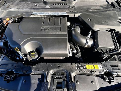 Used 2025 Land Rover Range Rover Evoque Dynamic SE image 10