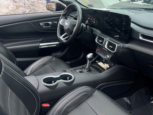 Used 2024 Ford Mustang GT Premium image 13