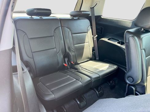 Used 2020 GMC Acadia SLT w/ Trailering Package FWD image 27