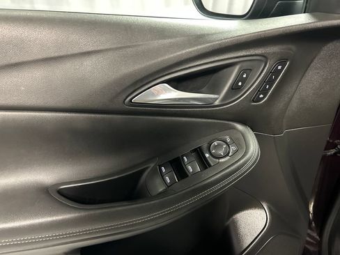 Used 2020 Buick Encore GX Essence FWD image 12