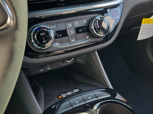 New 2026 Buick Envista Sport Touring w/ Convenience I Package FWD image 30