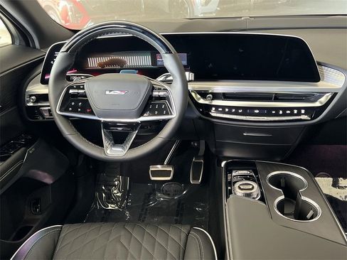 New 2026 Cadillac Lyriq V image 11