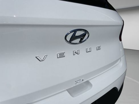 Certified 2026 Hyundai Venue SEL FWD image 24