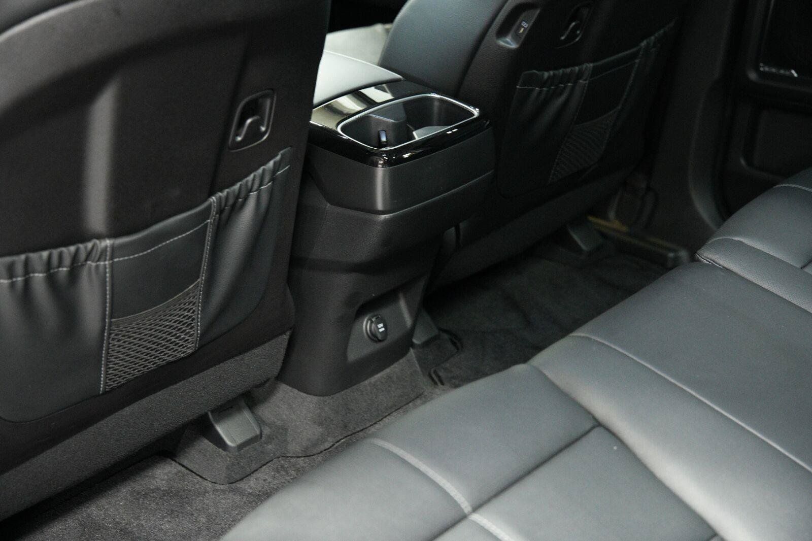 Used 2025 Kia Telluride SX AWD/4WD image 32