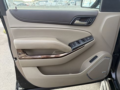 Used 2019 GMC Yukon SLT w/ HD Trailering Package image 8