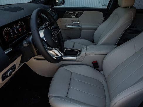 New 2026 Mercedes-Benz GLA 250 4MATIC image 18