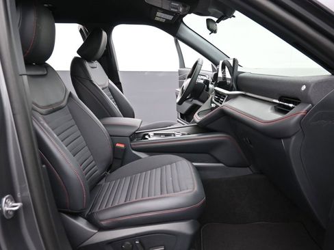 New 2025 Ford Explorer ST-Line image 16