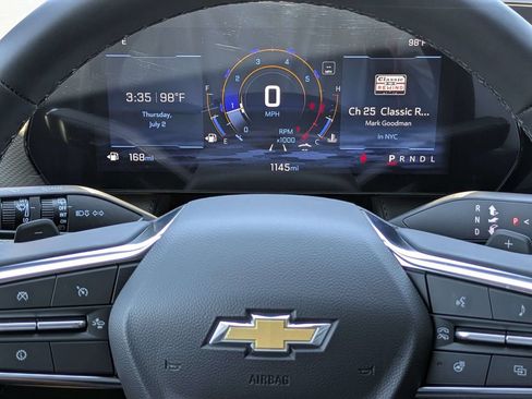Used 2026 Chevrolet Equinox LT w/ Convenience Package II FWD image 29