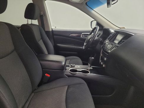 Used 2019 Nissan Pathfinder SV AWD/4WD image 21