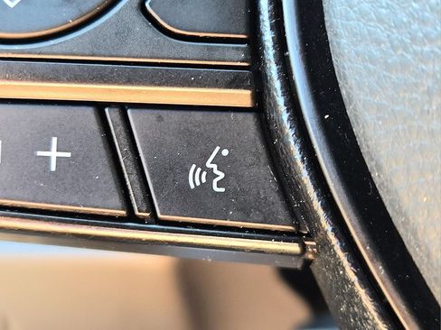Used 2020 Toyota RAV4 XLE w/ All Weather Liner Package AWD/4WD image 21