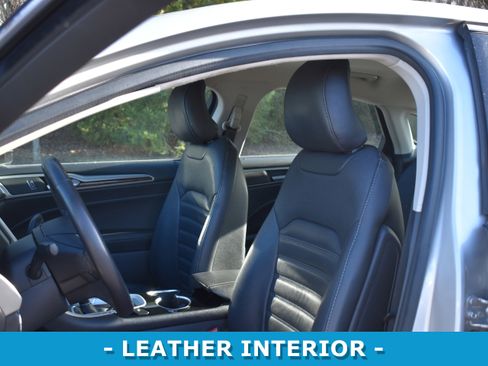 Used 2016 Ford Fusion SE w/ Equipment Group 202A image 8