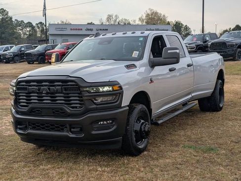 New 2026 RAM 3500 Tradesman image 4