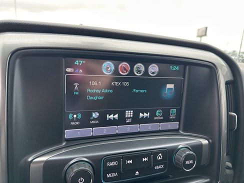 Used 2018 Chevrolet Silverado 1500 LT w/ Texas Edition image 23