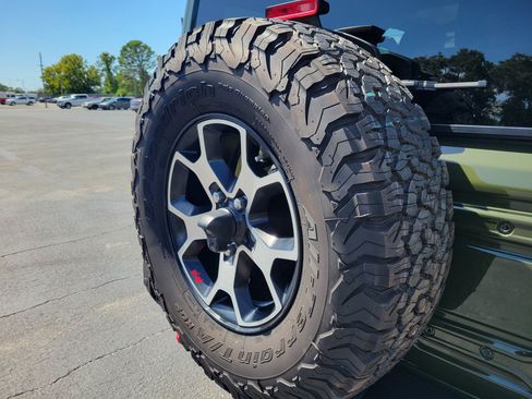 Used 2021 Jeep Wrangler Rubicon AWD/4WD image 34