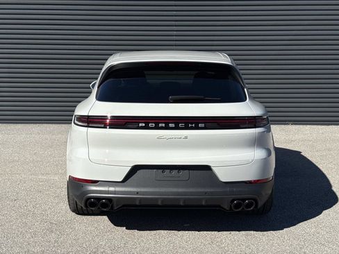 Certified 2025 Porsche Cayenne S image 8