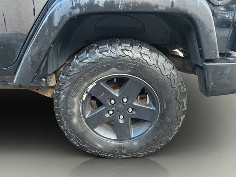 Used 2009 Jeep Wrangler X image 22