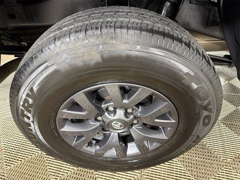 Used 2022 Toyota Tacoma SR5 image 17