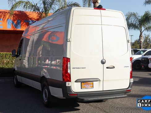 Used 2022 Mercedes-Benz Sprinter 2500 image 6
