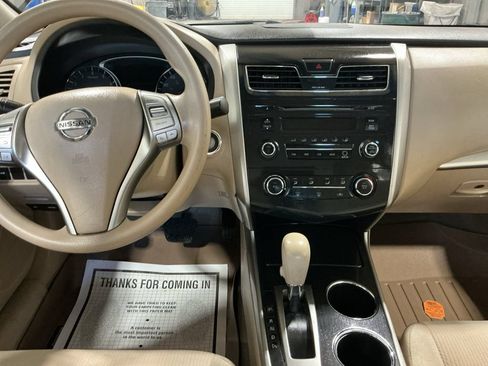 Used 2013 Nissan Altima 2.5 S FWD image 16