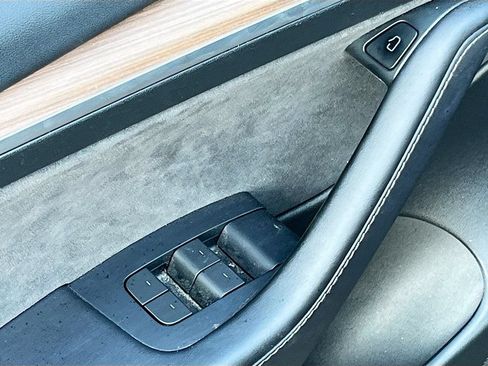 Used 2023 Tesla Model 3 Standard Range RWD image 18