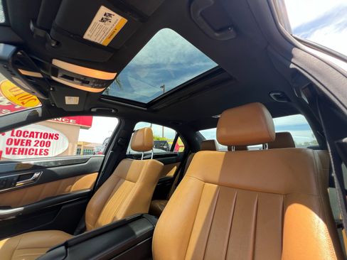 Used 2010 Mercedes-Benz E 350 Sedan image 12