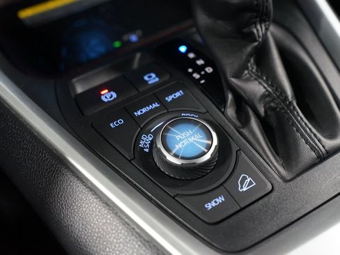 Used 2019 Toyota RAV4 Limited w/ Advanced Technology Package AWD/4WD image 23