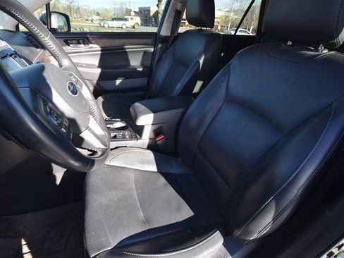 Used 2017 Subaru Outback 2.5i Limited image 4